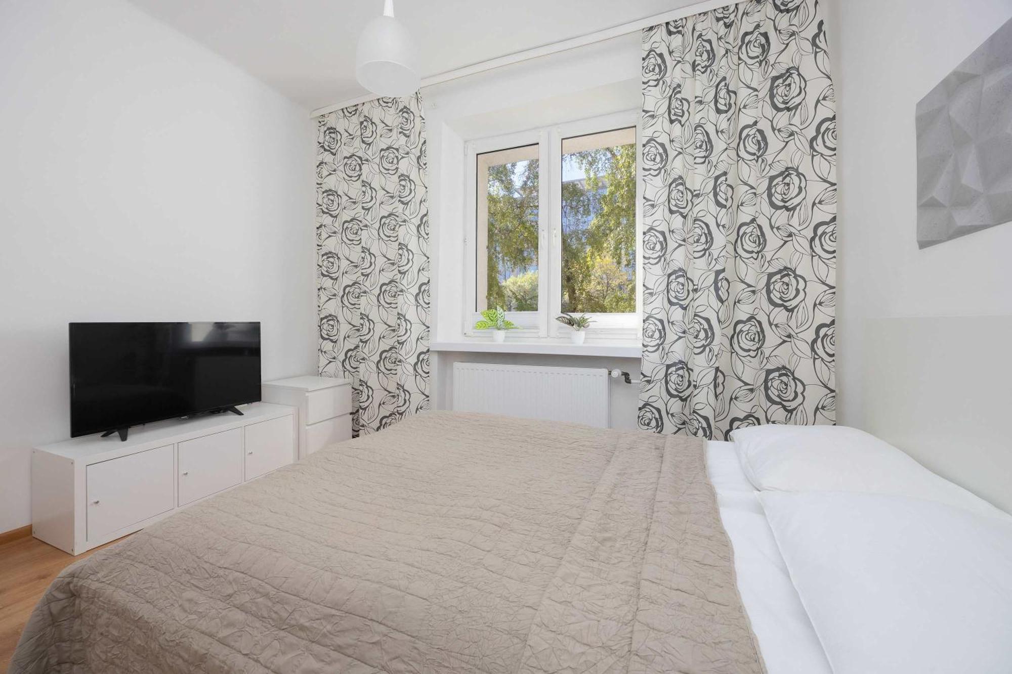 Modern In Perfect For Remote Work By Renters Warsaw